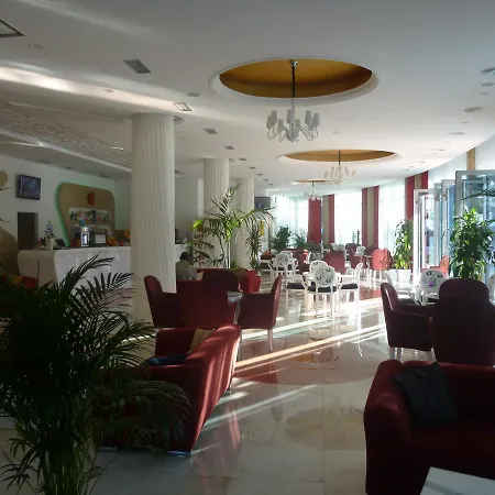 Red Apple Hotel
