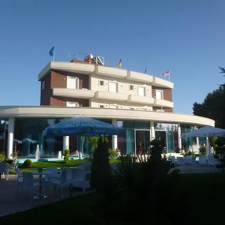 Red Apple Hotel Fier