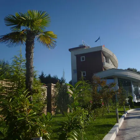 Red Apple Hotel