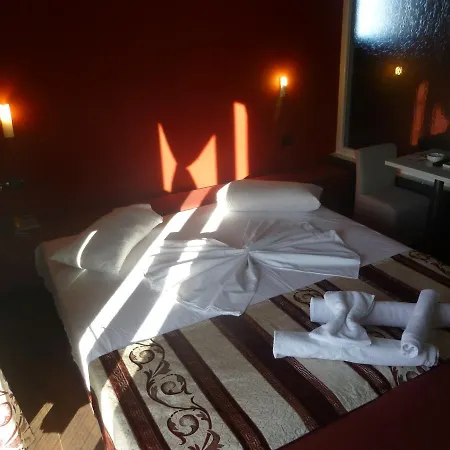 Hotel Red Apple