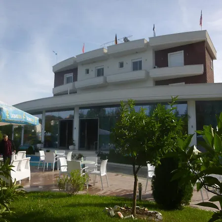 Red Apple Hotel 3*